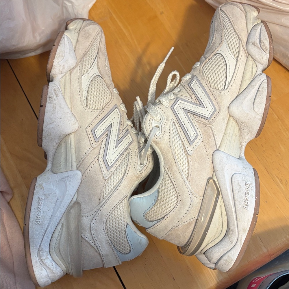 New Balance 9060  Women's Sneakers - Picture 11 of 12